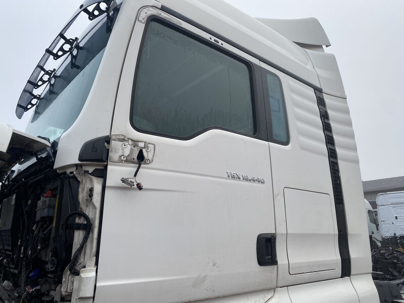 MAN TGX - Dvere a diely pre Nákladné auto: obrázok 1 MAN TGX - Dvere a diely pre Nákladné auto: obrázok 1