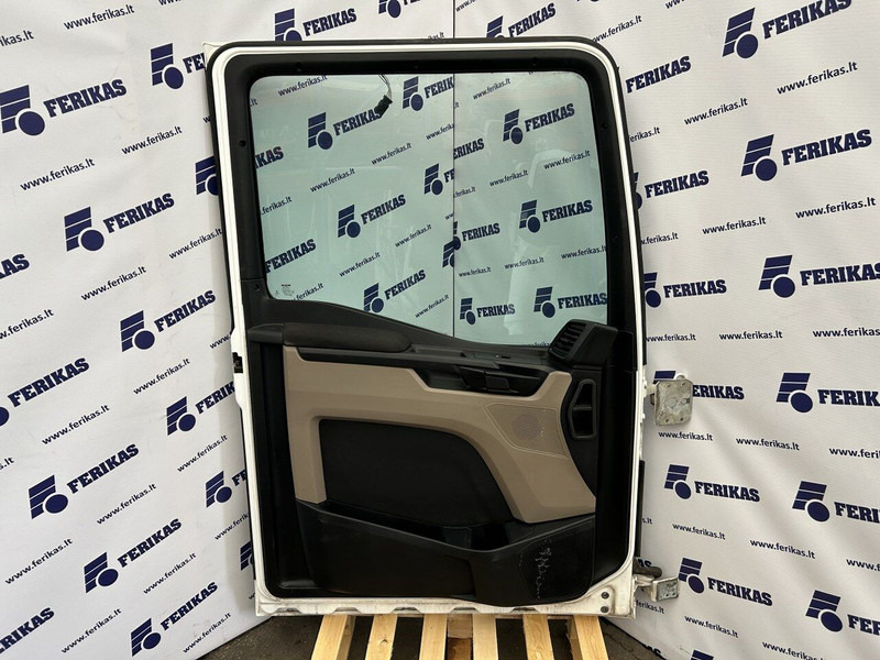 MAN door L.H. - Dvere a diely pre Nákladné auto: obrázok 4 MAN door L.H. - Dvere a diely pre Nákladné auto: obrázok 4
