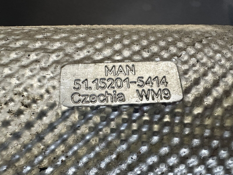 MAN exhaust pipe with NOX sensor - Výfukové potrubie pre Nákladné auto: obrázok 3 MAN exhaust pipe with NOX sensor - Výfukové potrubie pre Nákladné auto: obrázok 3