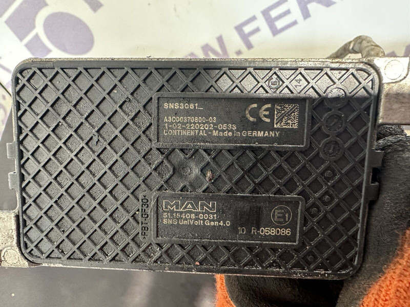 MAN exhaust pipe with NOX sensor - Výfukové potrubie pre Nákladné auto: obrázok 4 MAN exhaust pipe with NOX sensor - Výfukové potrubie pre Nákladné auto: obrázok 4