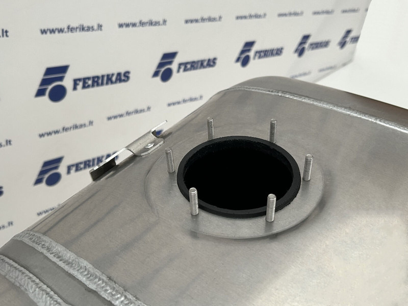 Mercedes-Benz Fuel tank 680L + 120L AdBlue - Palivová nádrž pre Nákladné auto: obrázok 5 Mercedes-Benz Fuel tank 680L + 120L AdBlue - Palivová nádrž pre Nákladné auto: obrázok 5