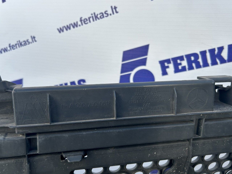 Kapota pre Nákladné auto Mercedes-Benz bonnet grill: obrázok 7 Kapota pre Nákladné auto Mercedes-Benz bonnet grill: obrázok 7