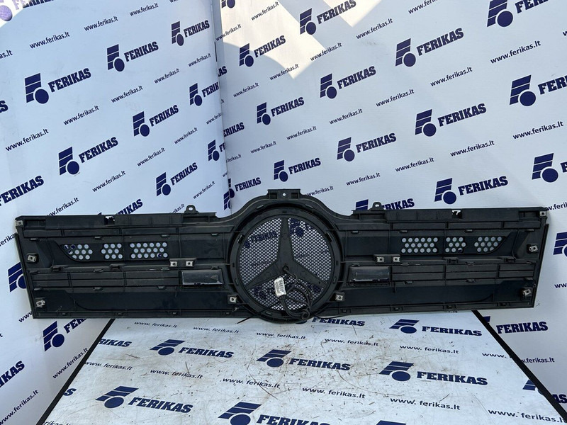 Mercedes-Benz bonnet grill with illuminated logo - Kapota pre Nákladné auto: obrázok 4 Mercedes-Benz bonnet grill with illuminated logo - Kapota pre Nákladné auto: obrázok 4