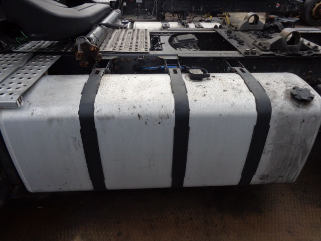 Renault / Volvo Complete aluminum fuel tank new or used 690L - 175cm, wi - Palivová nádrž pre Nákladné auto: obrázok 1 Renault / Volvo Complete aluminum fuel tank new or used 690L - 175cm, wi - Palivová nádrž pre Nákladné auto: obrázok 1