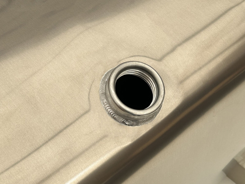 Scania New aluminum fuel tank 485L - Palivová nádrž: obrázok 5 Scania New aluminum fuel tank 485L - Palivová nádrž: obrázok 5