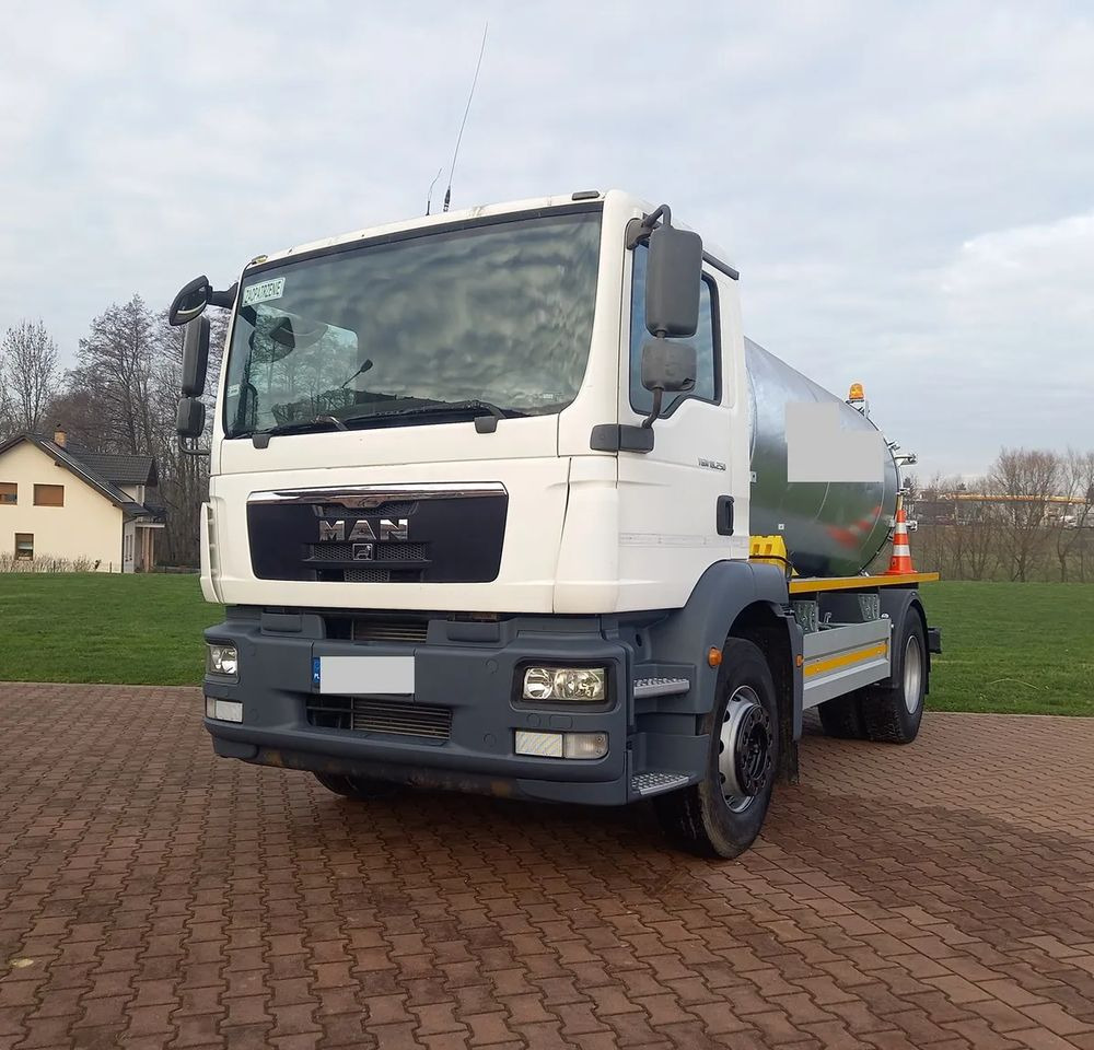 MAN TGM 18 250 EURO 5 - Cisternové vozidlo: obrázok 4 MAN TGM 18 250 EURO 5 - Cisternové vozidlo: obrázok 4