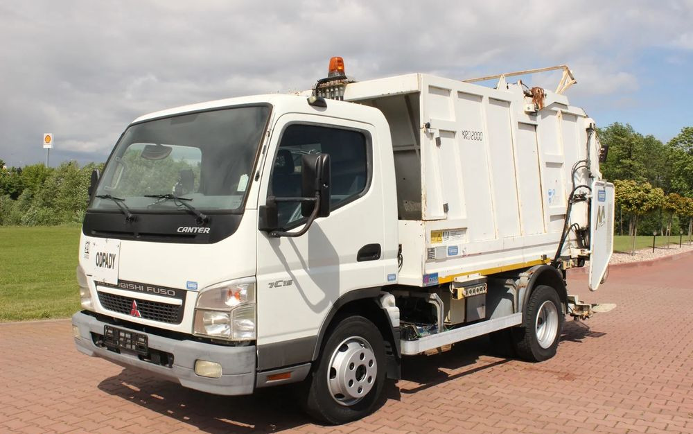 Mitsubishi CANTER 7C15 - Auto na odvoz odpadu: obrázok 2 Mitsubishi CANTER 7C15 - Auto na odvoz odpadu: obrázok 2