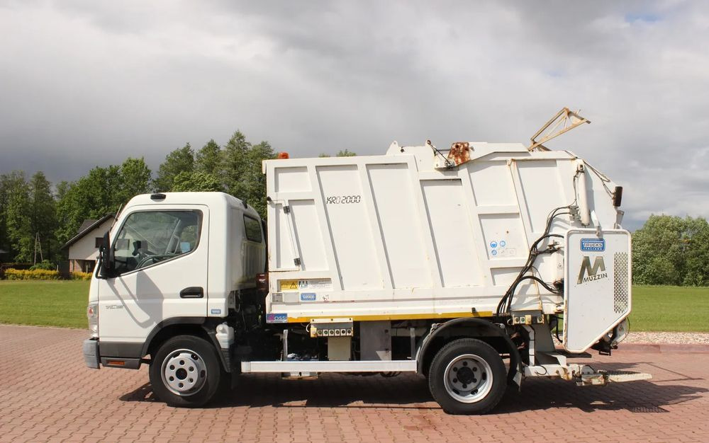 Mitsubishi CANTER 7C15 - Auto na odvoz odpadu: obrázok 3 Mitsubishi CANTER 7C15 - Auto na odvoz odpadu: obrázok 3