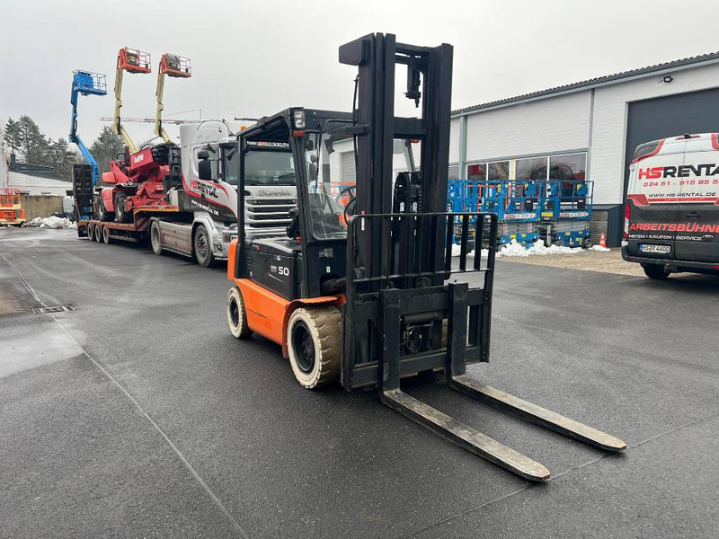 Doosan B50X5 5T 6m Triplex non-marking (1841) - Elektrický vysokozdvižný vozík: obrázok 5 Doosan B50X5 5T 6m Triplex non-marking (1841) - Elektrický vysokozdvižný vozík: obrázok 5