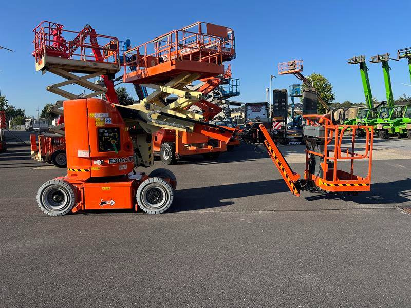 JLG E300 AJP elektro 11m (1791) - Kĺbová pracovná plošina: obrázok 1 JLG E300 AJP elektro 11m (1791) - Kĺbová pracovná plošina: obrázok 1