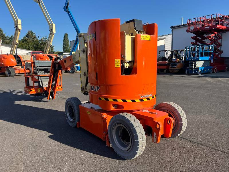 JLG E300 AJP elektro 11m (1791) - Kĺbová pracovná plošina: obrázok 4 JLG E300 AJP elektro 11m (1791) - Kĺbová pracovná plošina: obrázok 4