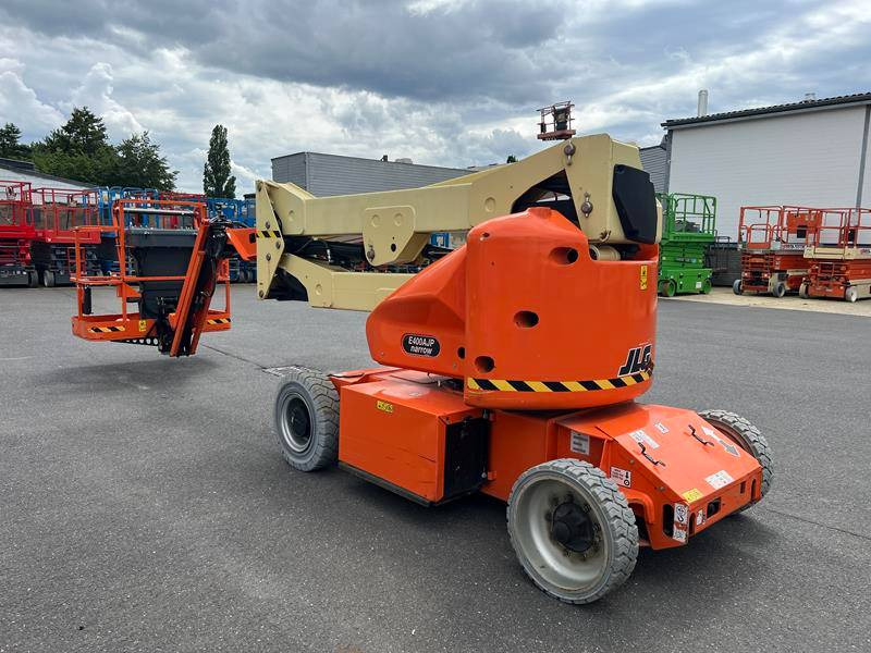 JLG E400AJPN elektro 14m (1779) - Kĺbová pracovná plošina: obrázok 5 JLG E400AJPN elektro 14m (1779) - Kĺbová pracovná plošina: obrázok 5