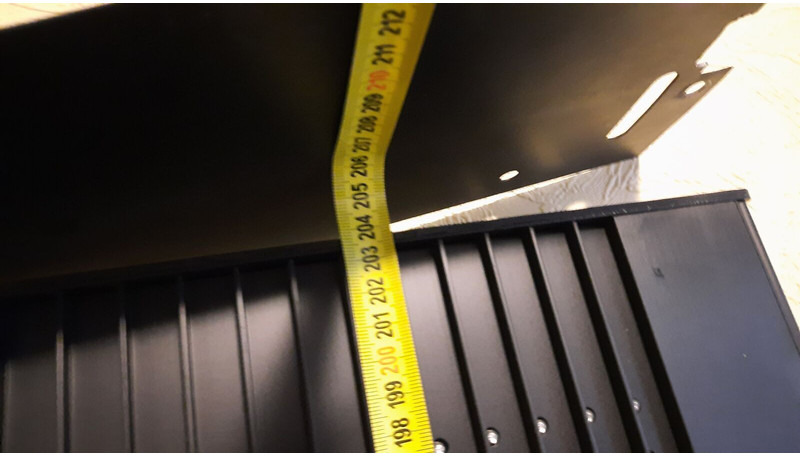 Iveco Mobitec LG2010000-000 Lawo D-76437 .Hanover OL020A.1780556(18568 - Palubná doska: obrázok 3 Iveco Mobitec LG2010000-000 Lawo D-76437 .Hanover OL020A.1780556(18568 - Palubná doska: obrázok 3