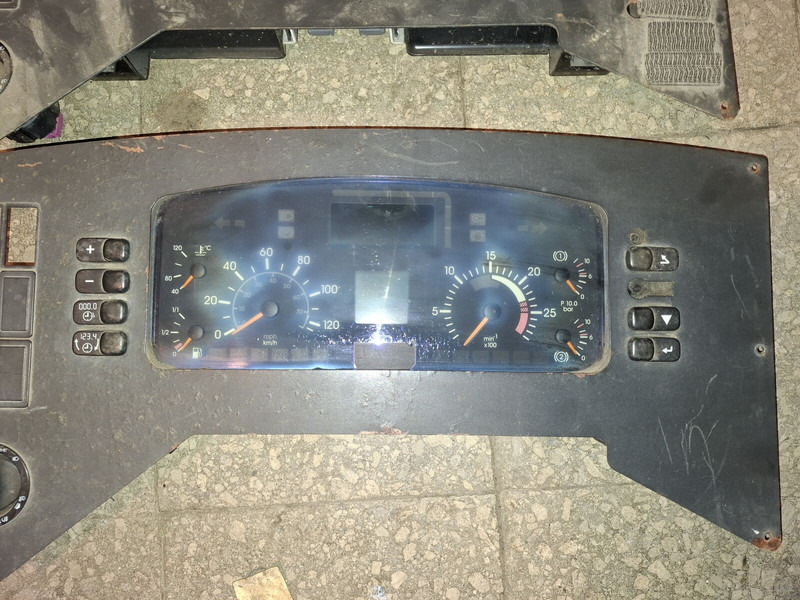 MAN DAF/ NEOPLAN. Mersedes. Iveko - Palubná doska: obrázok 4 MAN DAF/ NEOPLAN. Mersedes. Iveko - Palubná doska: obrázok 4