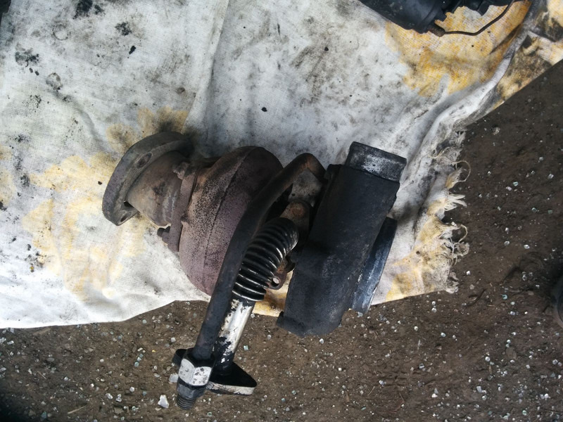 MAN / Турбина 53271013060c головка - Motor a diely: obrázok 5 MAN / Турбина 53271013060c головка - Motor a diely: obrázok 5