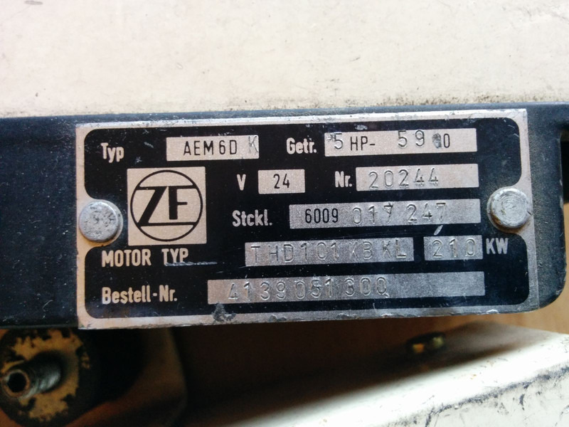 Mercedes-Benz ZF AEM-6DK - Riadiaca jednotka: obrázok 2 Mercedes-Benz ZF AEM-6DK - Riadiaca jednotka: obrázok 2