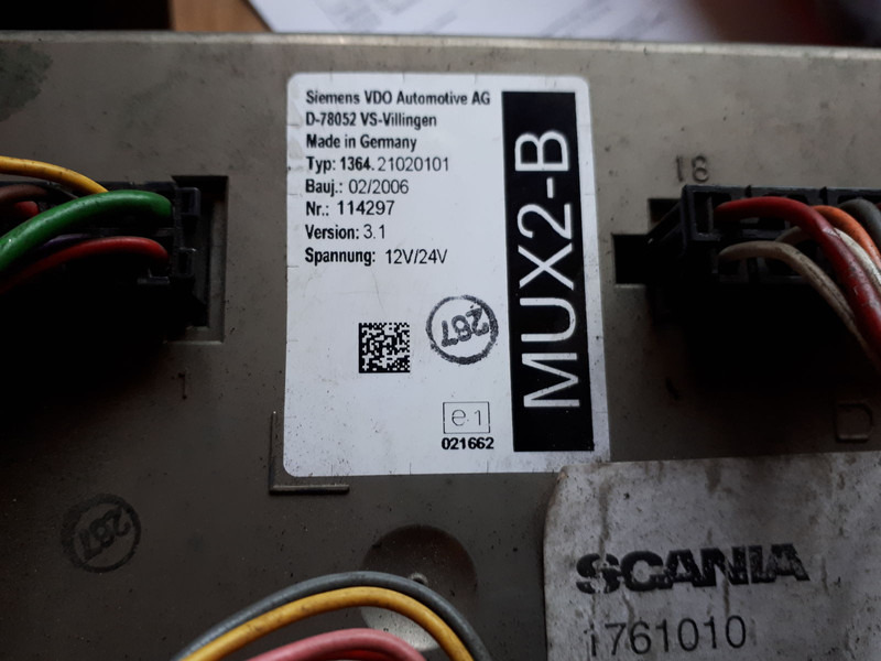 Scania MUX2-B MUX2-M.MUX2-B+/ ZR2-BS/ ZR2-BD - Riadiaca jednotka: obrázok 4 Scania MUX2-B MUX2-M.MUX2-B+/ ZR2-BS/ ZR2-BD - Riadiaca jednotka: obrázok 4