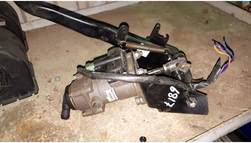 Scania педаль газа - Motor a diely: obrázok 4 Scania педаль газа - Motor a diely: obrázok 4