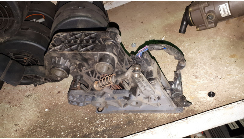 Scania педаль газа - Motor a diely: obrázok 3 Scania педаль газа - Motor a diely: obrázok 3