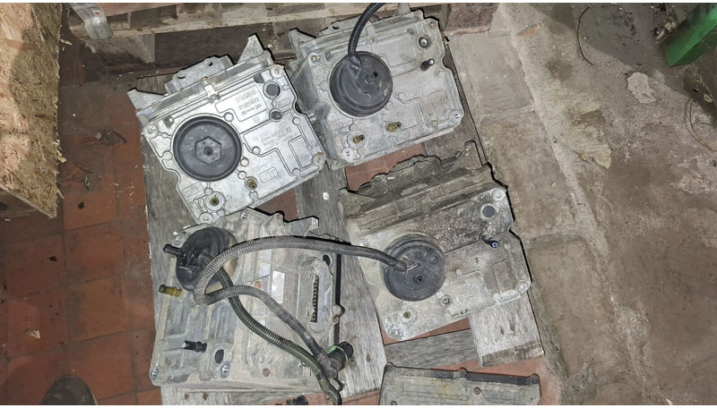 Volvo Помпа подкачки АБЛУ Б12 с подкачкой - Palivový filter: obrázok 4 Volvo Помпа подкачки АБЛУ Б12 с подкачкой - Palivový filter: obrázok 4