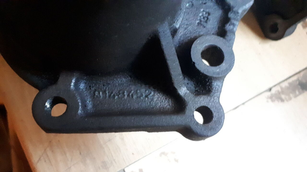 Volvo privoda shkivov remney i toplivnogo nasosa 8148452 Volvo - Kľukový hriadeľ pre Nákladné auto: obrázok 1 Volvo privoda shkivov remney i toplivnogo nasosa 8148452 Volvo - Kľukový hriadeľ pre Nákladné auto: obrázok 1