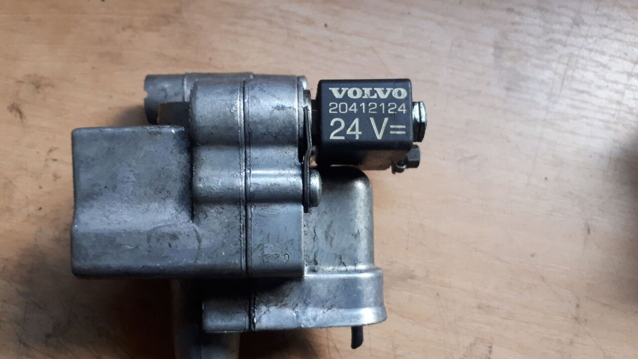Volvo privoda shkivov remney i toplivnogo nasosa 8148452 Volvo - Kľukový hriadeľ pre Nákladné auto: obrázok 5 Volvo privoda shkivov remney i toplivnogo nasosa 8148452 Volvo - Kľukový hriadeľ pre Nákladné auto: obrázok 5