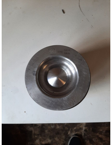 Volvo std 126.85 - Motor a diely: obrázok 3 Volvo std 126.85 - Motor a diely: obrázok 3