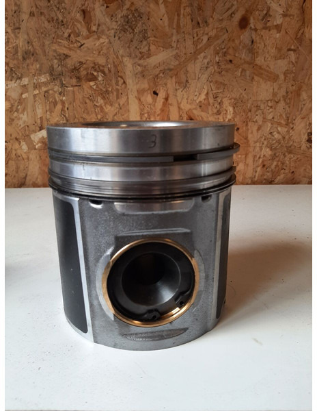 Volvo std 126.85 - Motor a diely: obrázok 1 Volvo std 126.85 - Motor a diely: obrázok 1