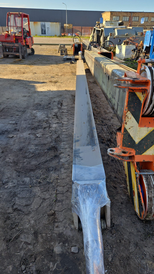 Tadano RTF40-3 - Hydraulický valec pre Žeriav pre všetky terény: obrázok 1 Tadano RTF40-3 - Hydraulický valec pre Žeriav pre všetky terény: obrázok 1