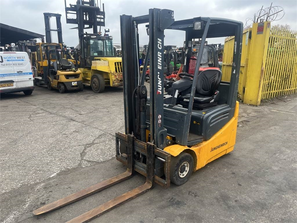 Jungheinrich EFG215 - Elektrický vysokozdvižný vozík: obrázok 5 Jungheinrich EFG215 - Elektrický vysokozdvižný vozík: obrázok 5