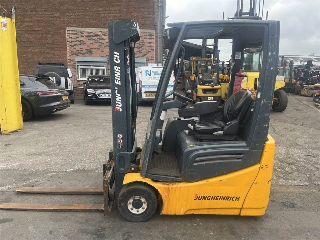 Jungheinrich EFG215 - Elektrický vysokozdvižný vozík: obrázok 1 Jungheinrich EFG215 - Elektrický vysokozdvižný vozík: obrázok 1