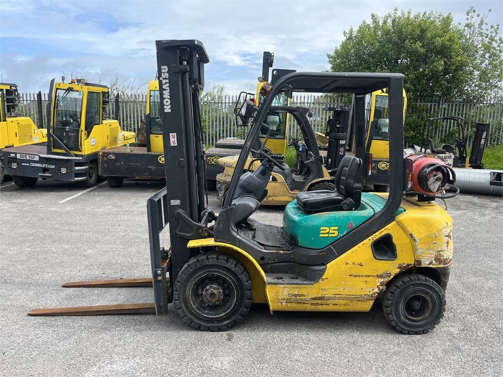 Komatsu FG25HT-16R - Plynový vysokozdvižný vozík: obrázok 1 Komatsu FG25HT-16R - Plynový vysokozdvižný vozík: obrázok 1