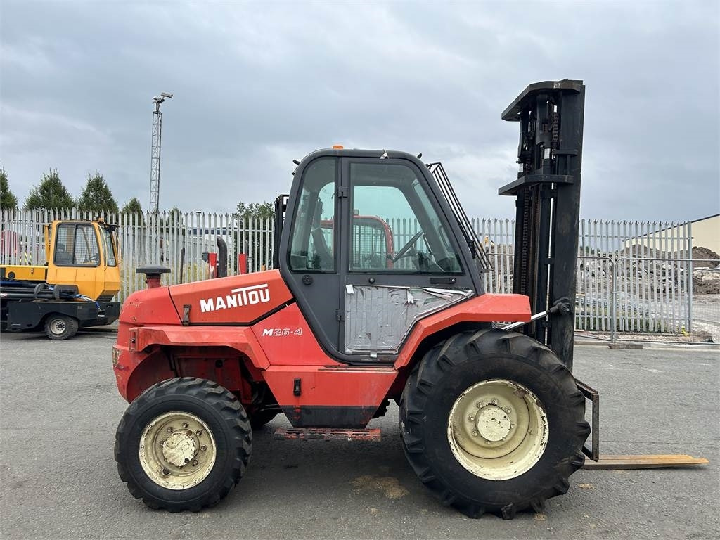 Manitou M26-4 - Terénny vozík: obrázok 1 Manitou M26-4 - Terénny vozík: obrázok 1