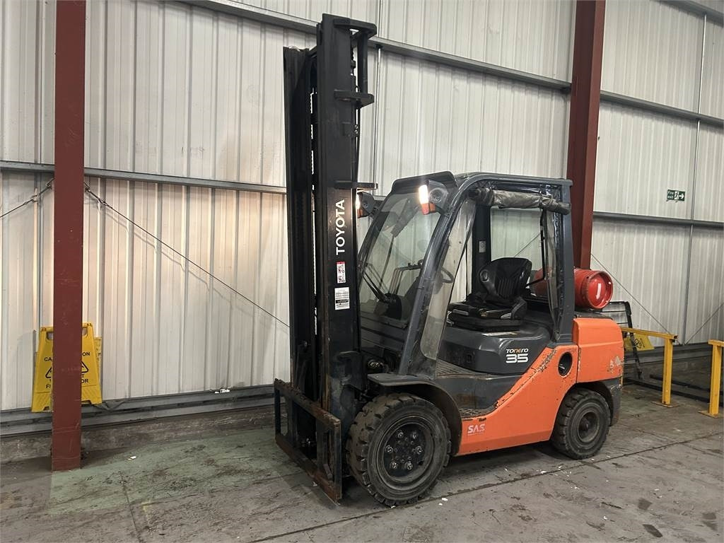 Toyota 02-8FGJF35 - Plynový vysokozdvižný vozík: obrázok 2 Toyota 02-8FGJF35 - Plynový vysokozdvižný vozík: obrázok 2