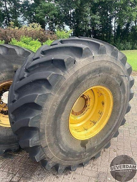 Banden + velg 28R26 - Pneumatika pre Poľnohospodárske stroje: obrázok 2 Banden + velg 28R26 - Pneumatika pre Poľnohospodárske stroje: obrázok 2
