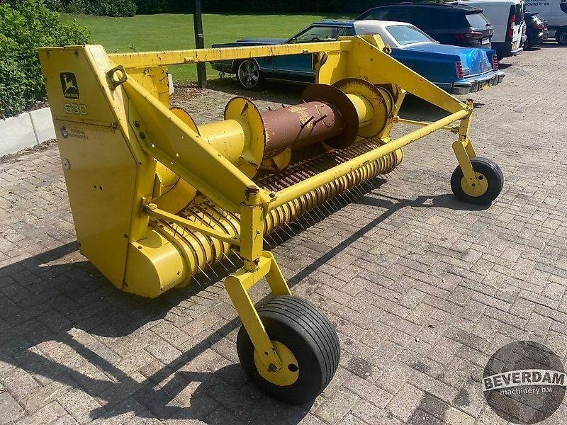 John Deere Pick-up 630 - Příslušenstvo na kombajn: obrázok 2 John Deere Pick-up 630 - Příslušenstvo na kombajn: obrázok 2