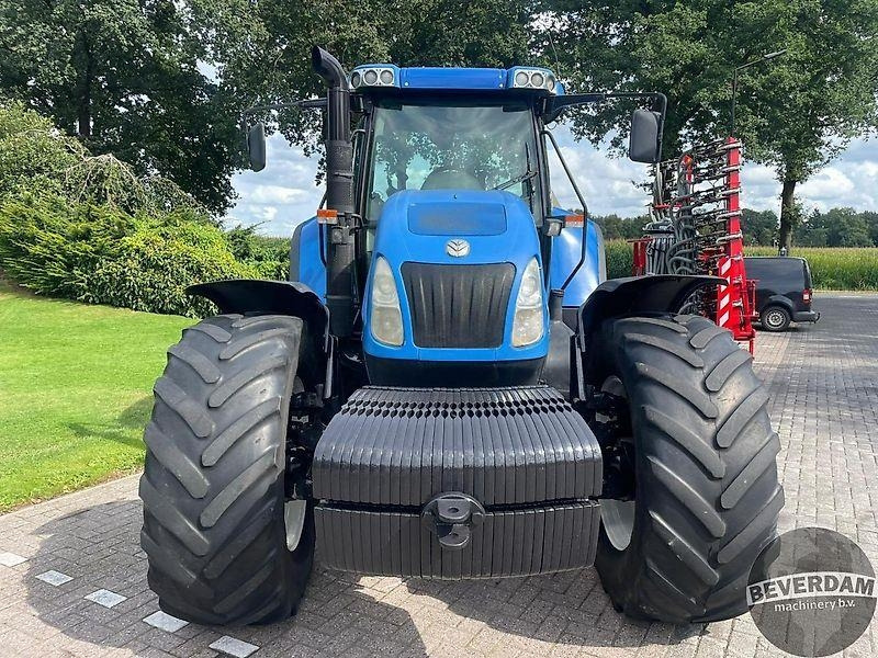 New Holland TVT 170 - Traktor: obrázok 3 New Holland TVT 170 - Traktor: obrázok 3