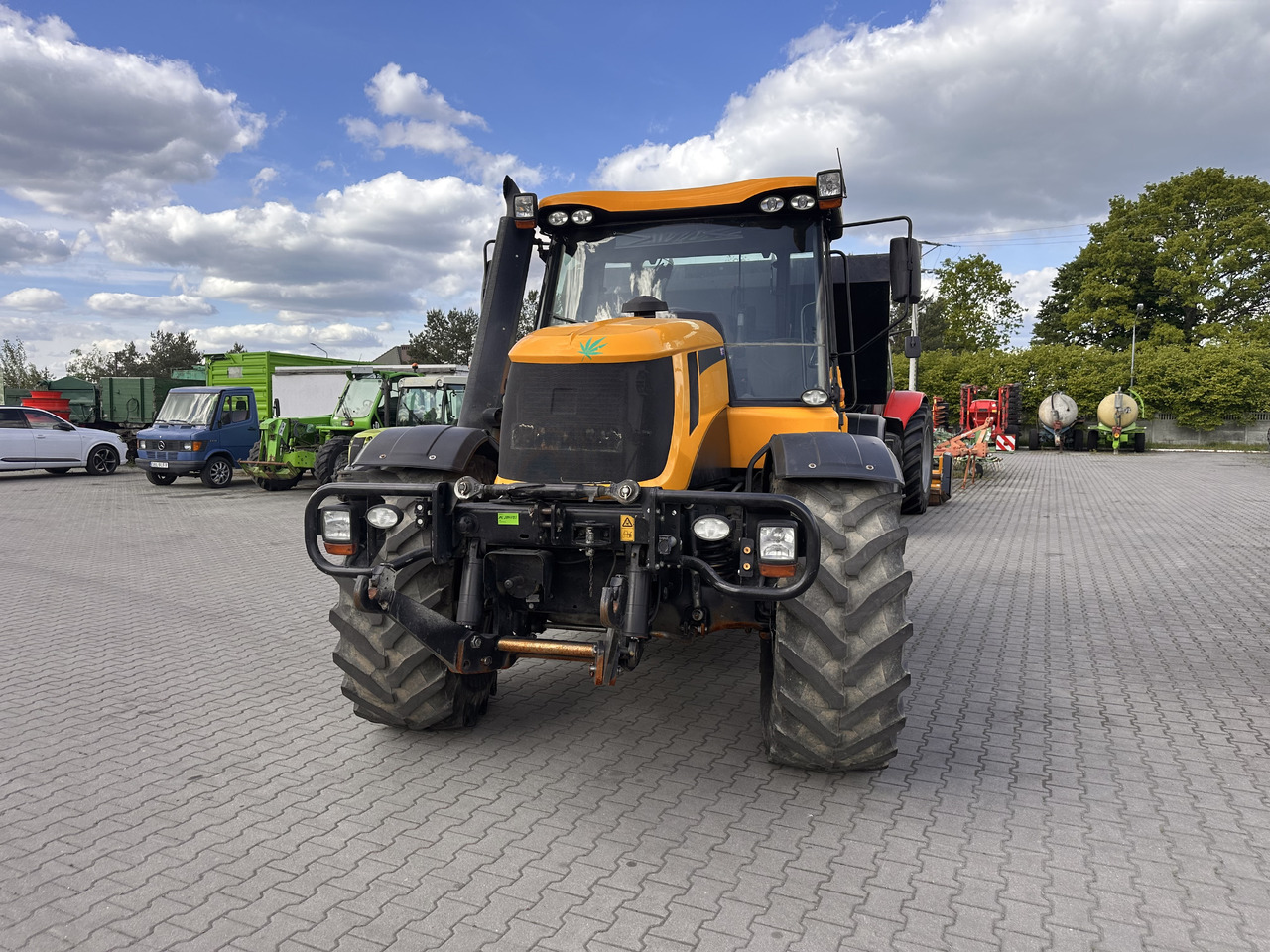 JCB FASTRAC 3230 - Traktor: obrázok 3 JCB FASTRAC 3230 - Traktor: obrázok 3