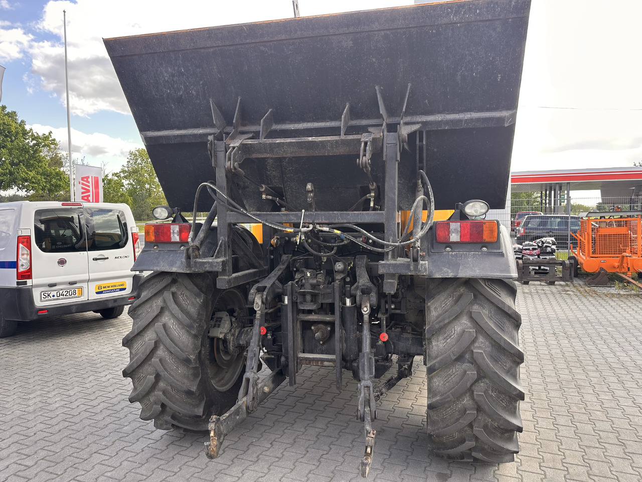 JCB FASTRAC 3230 - Traktor: obrázok 4 JCB FASTRAC 3230 - Traktor: obrázok 4