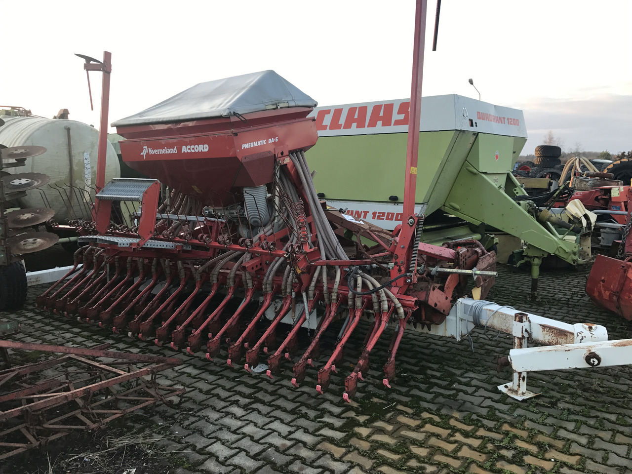 Kverneland ACCORD Pneumatic DA-S KUHN + Kuhn 4.50m - Modulárny sejací stroj: obrázok 2 Kverneland ACCORD Pneumatic DA-S KUHN + Kuhn 4.50m - Modulárny sejací stroj: obrázok 2