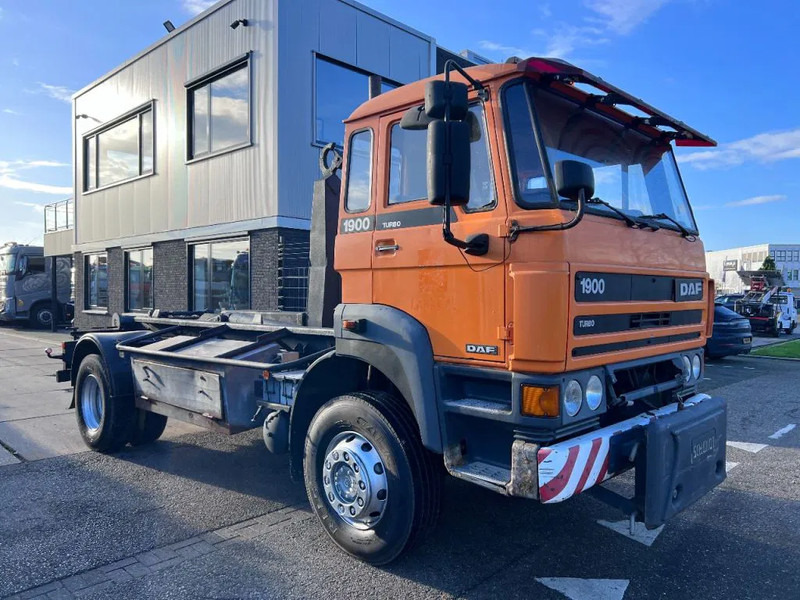 DAF 1900 TURBO 4X4 HOOKLIFT - Hákový nosič kontajnerov: obrázok 3 DAF 1900 TURBO 4X4 HOOKLIFT - Hákový nosič kontajnerov: obrázok 3
