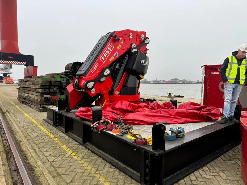 FASSI 8 x HYDR + 3 X MANUEL, REMOTE CONTROLE, WINCH 5630 KG, WITH SEPARATE BOX WITH HYDROVEN POWERPACK 30KW AND OIL TANK. F1950RAF 2. - Výložník: obrázok 1 FASSI 8 x HYDR + 3 X MANUEL, REMOTE CONTROLE, WINCH 5630 KG, WITH SEPARATE BOX WITH HYDROVEN POWERPACK 30KW AND OIL TANK. F1950RAF 2. - Výložník: obrázok 1