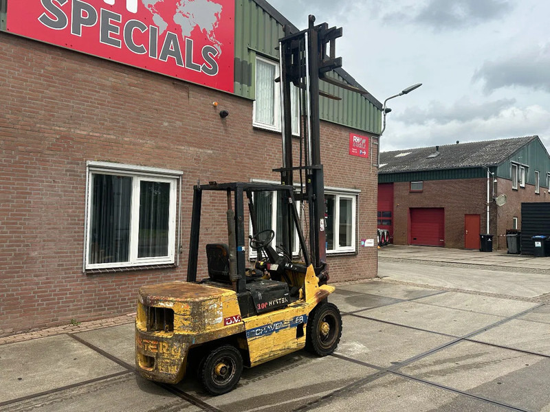 Hyster H3.00XL - 3 TONS - Dieselový vysokozdvižný vozík: obrázok 4 Hyster H3.00XL - 3 TONS - Dieselový vysokozdvižný vozík: obrázok 4