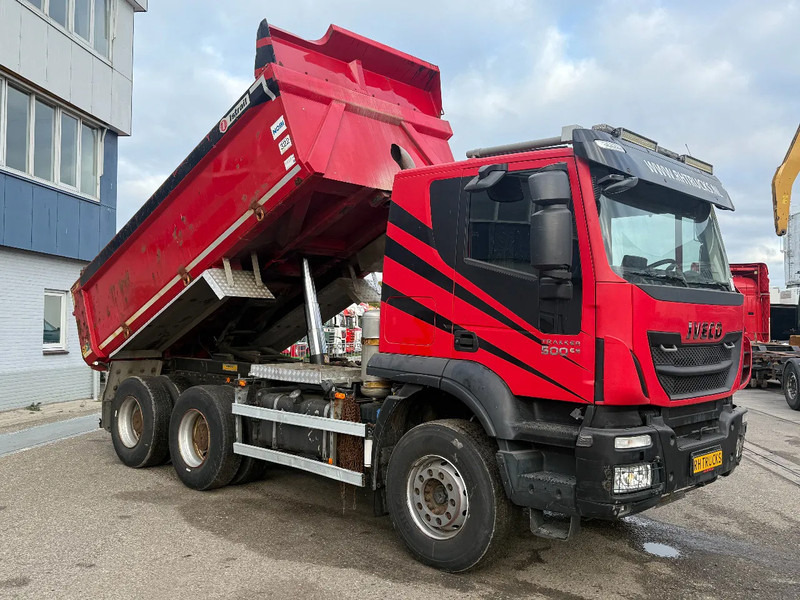 Iveco Trakker 500 6X4 EURO 6 + RETARDER - FULL STEEL SUSP. - BIG AXLES - Sklápač: obrázok 2 Iveco Trakker 500 6X4 EURO 6 + RETARDER - FULL STEEL SUSP. - BIG AXLES - Sklápač: obrázok 2