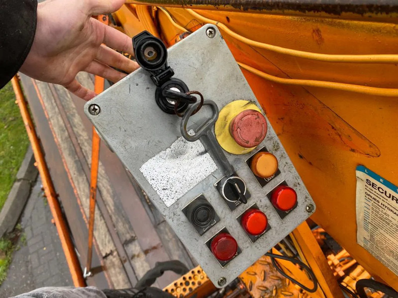 Kaiser KENNIS 14000 ROLLER CRANE HATZ ENGINE - Plošinový/ Valníkový náves: obrázok 4 Kaiser KENNIS 14000 ROLLER CRANE HATZ ENGINE - Plošinový/ Valníkový náves: obrázok 4