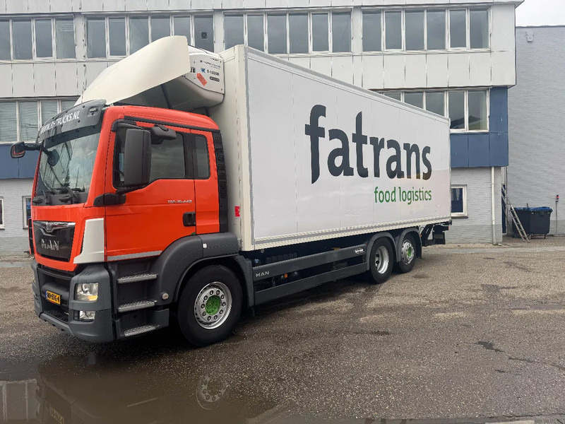MAN TGS 26.440 6X2 EURO 6 THERMO KING + LOAD LIFT - Chladirenské nákladné vozidlo: obrázok 1 MAN TGS 26.440 6X2 EURO 6 THERMO KING + LOAD LIFT - Chladirenské nákladné vozidlo: obrázok 1