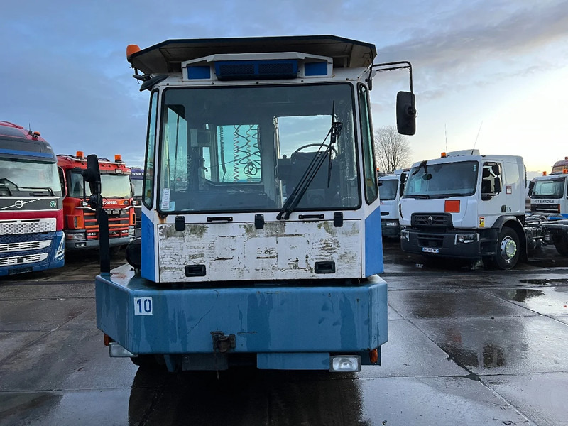 Mafi MT25T131C 4X2 *GEARBOX DON'T GO IN REVERSE* MT25T131C - Terminálový ťahač: obrázok 2 Mafi MT25T131C 4X2 *GEARBOX DON'T GO IN REVERSE* MT25T131C - Terminálový ťahač: obrázok 2