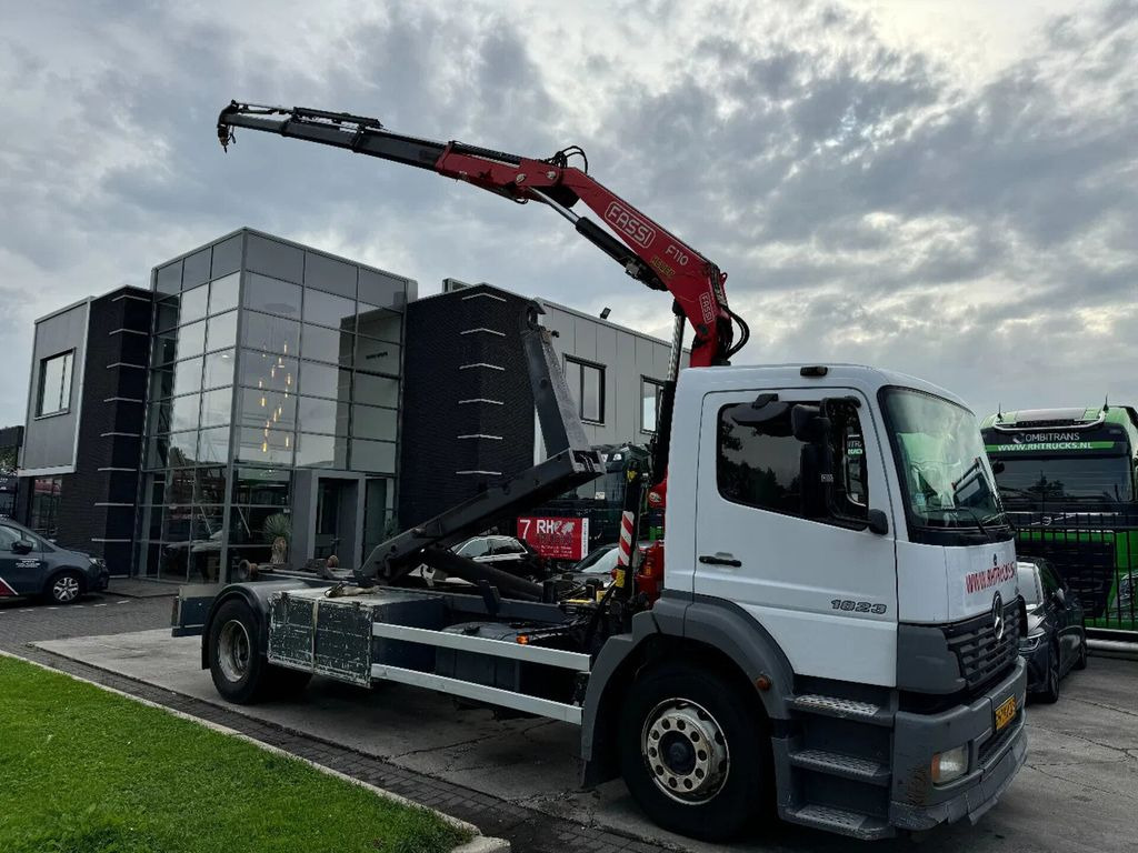 Mercedes-Benz Atego 1923 + 2011 FASSI F110 + 2011 VDS HOOKLIFT - Auto s hydraulickou rukou, Hákový nosič kontajnerov: obrázok 1 Mercedes-Benz Atego 1923 + 2011 FASSI F110 + 2011 VDS HOOKLIFT - Auto s hydraulickou rukou, Hákový nosič kontajnerov: obrázok 1