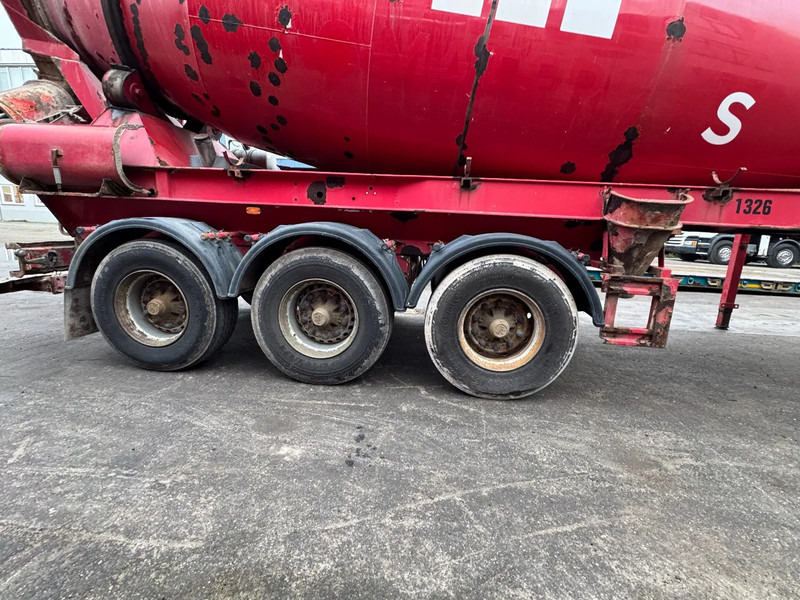 Müller-Mitteltal SF 37,5 BM LIEBHERR MIXER 3X BPW AXLE WATER TANK DEUT MOTOR - Náves s domiešavačom: obrázok 4 Müller-Mitteltal SF 37,5 BM LIEBHERR MIXER 3X BPW AXLE WATER TANK DEUT MOTOR - Náves s domiešavačom: obrázok 4