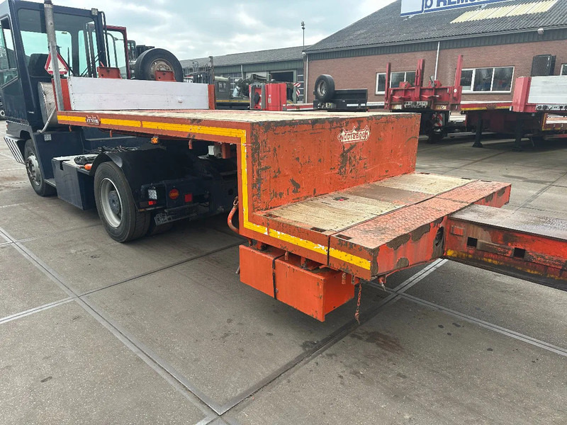 Náves podvalník Nooteboom MCO-58-04V 4 AXLE FORCED STEERING AN DOUBLE EXTENDABLE TILL 26,53 METER: obrázok 8 Náves podvalník Nooteboom MCO-58-04V 4 AXLE FORCED STEERING AN DOUBLE EXTENDABLE TILL 26,53 METER: obrázok 8